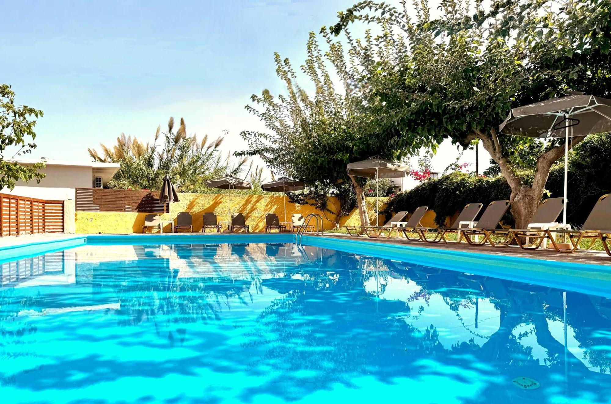 Domenica Apartments Rethymno  Bagian luar foto