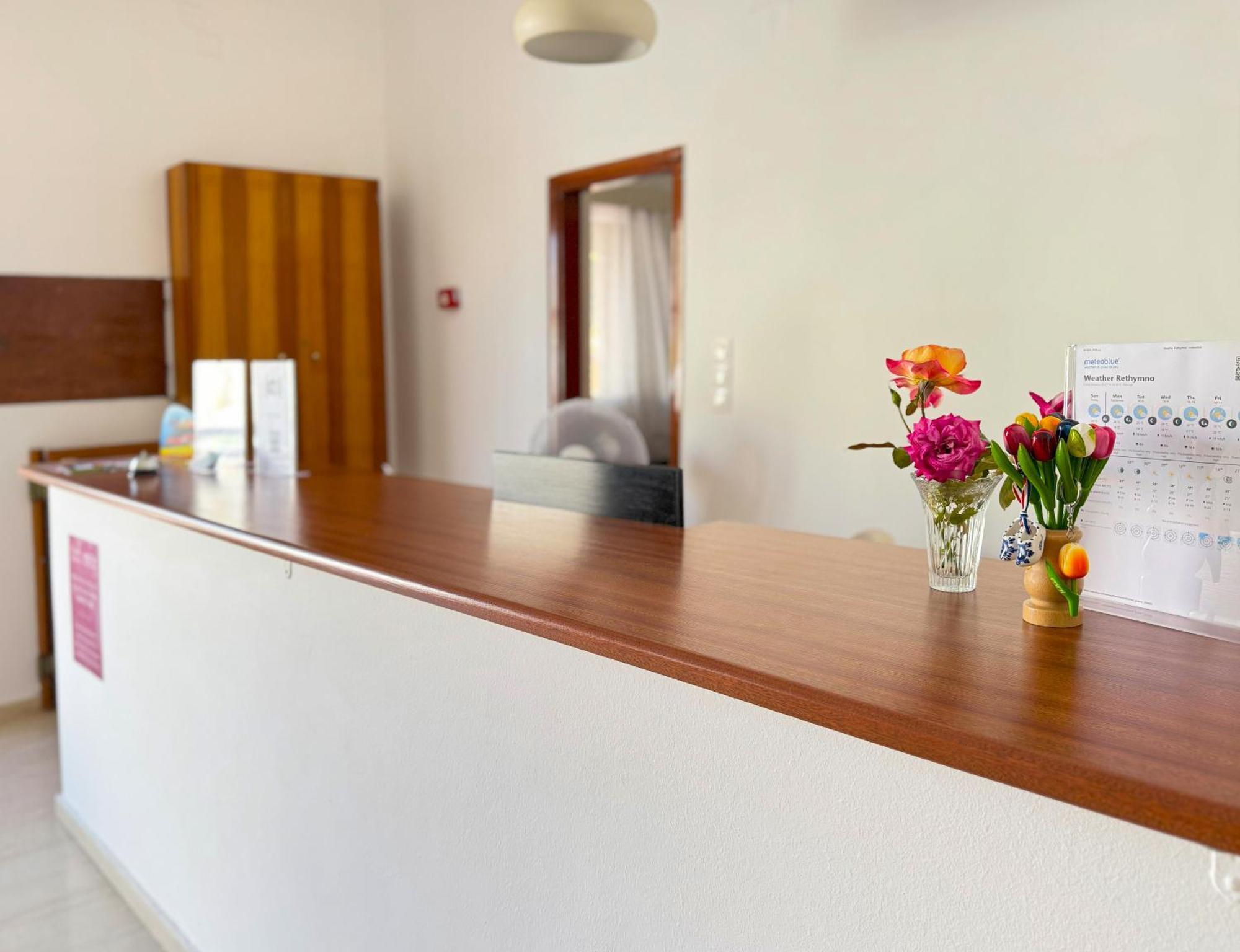 Domenica Apartments Rethymno  Bagian luar foto